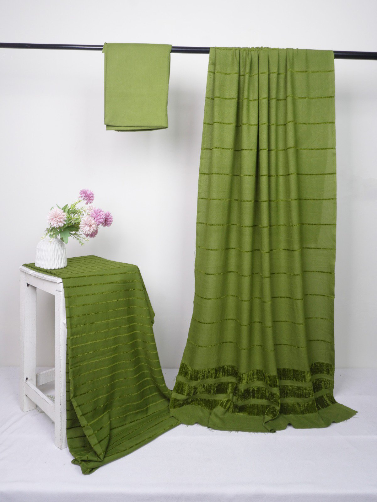 Alpine Velvet line Dhanak base parrot color 3 PC VT024