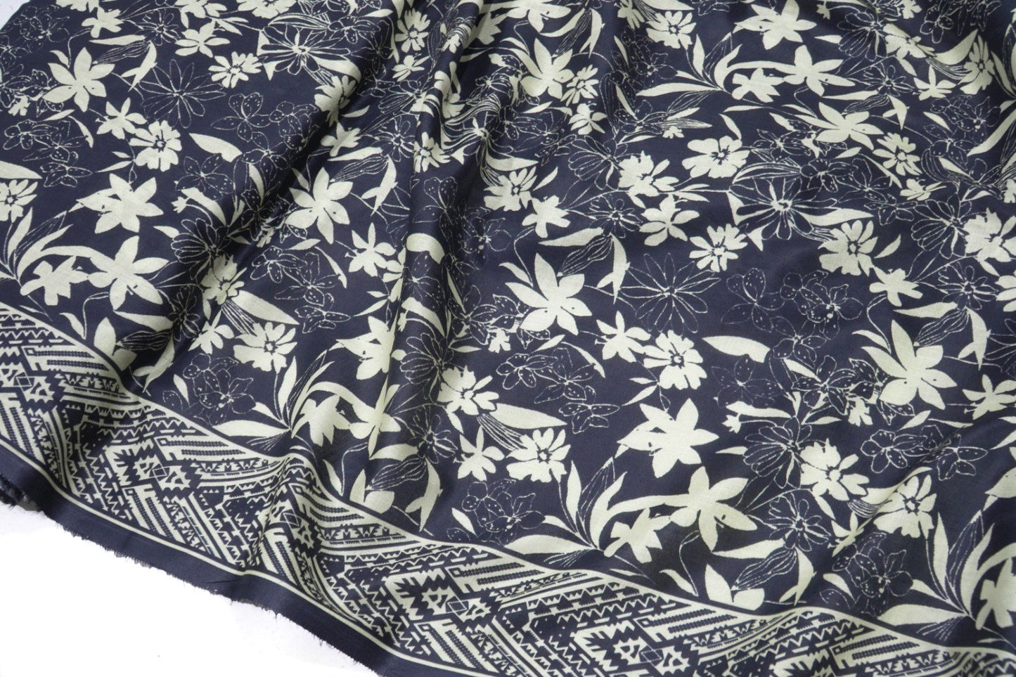 2 piece printed lawn suit LW21