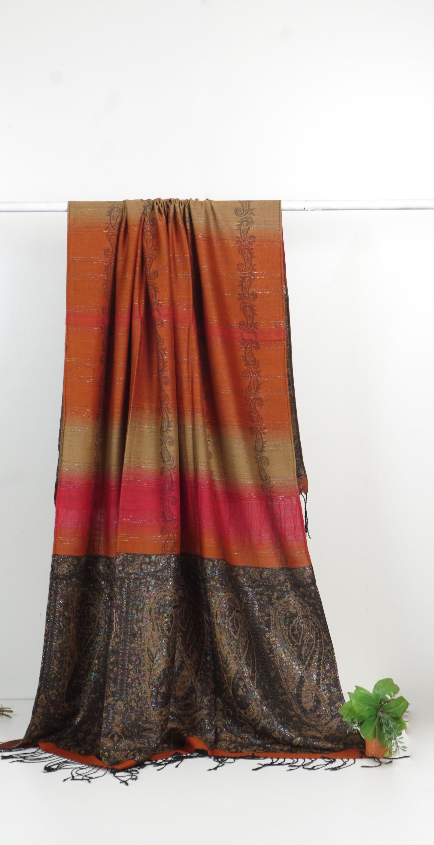 WINTER FANCY WOOL SHAWL DYE AND DYE 05