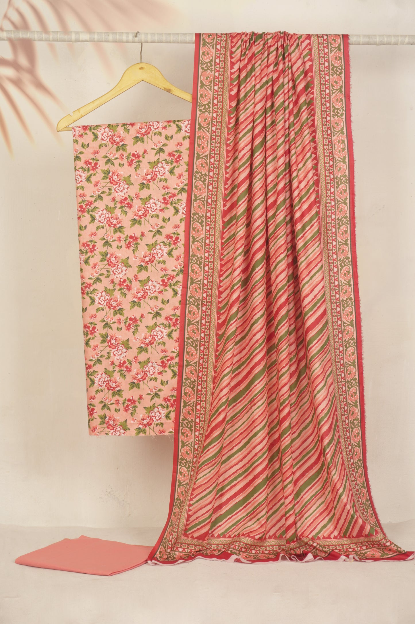 Lawn Printed 3 piece MAHN7