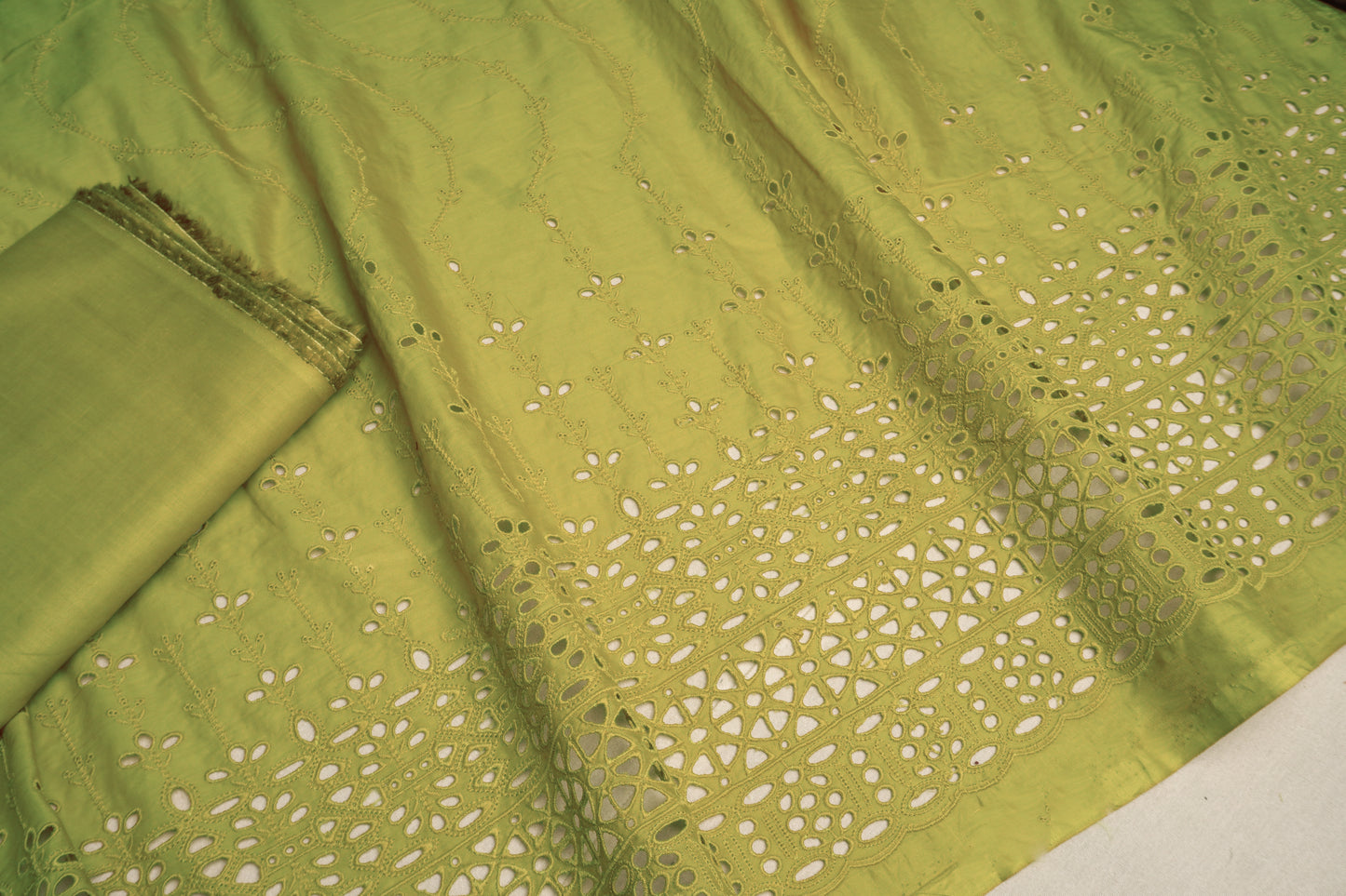 Boring Chicken Kari CK3