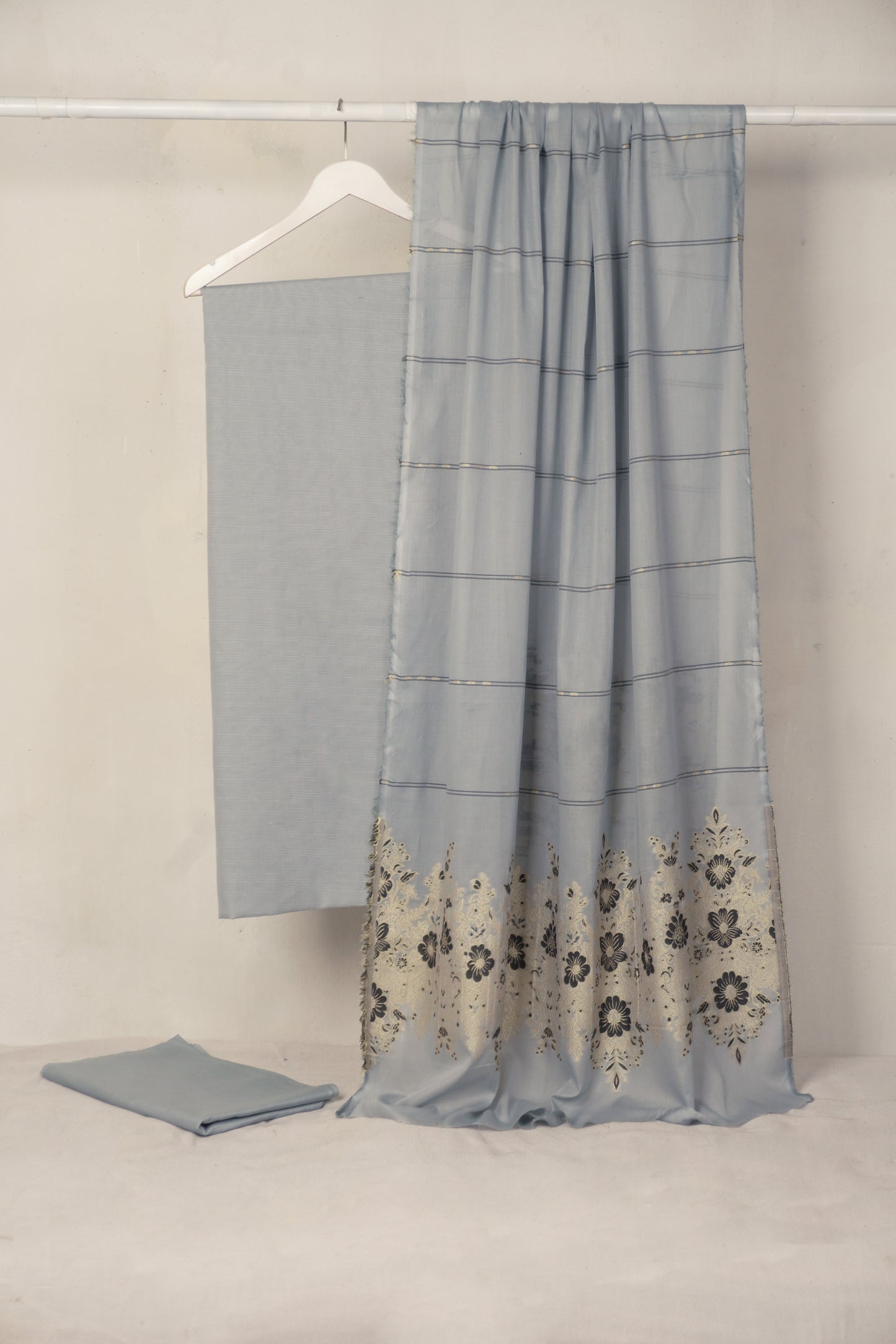 Lawn 3 piece with light weight Jacquard shawl BSL28