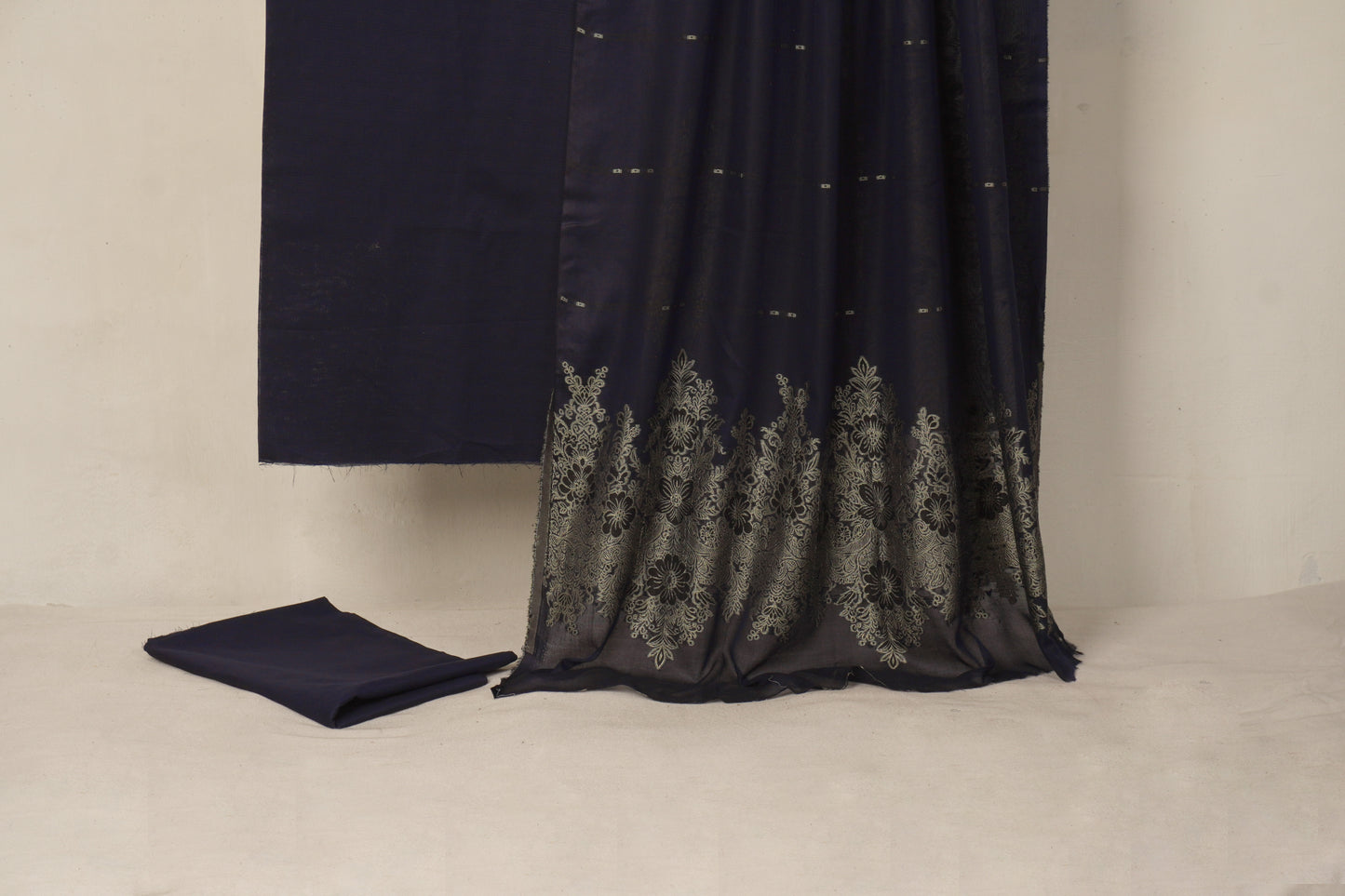 Lawn 3 piece with light weight Jacquard shawl BSL24