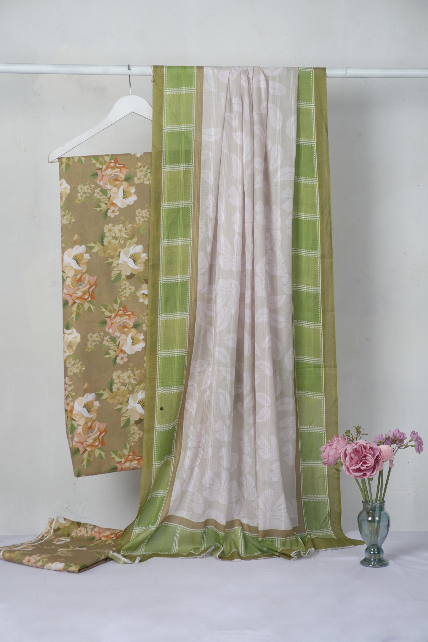 3Piece - Printed Lawn Suit LPT3