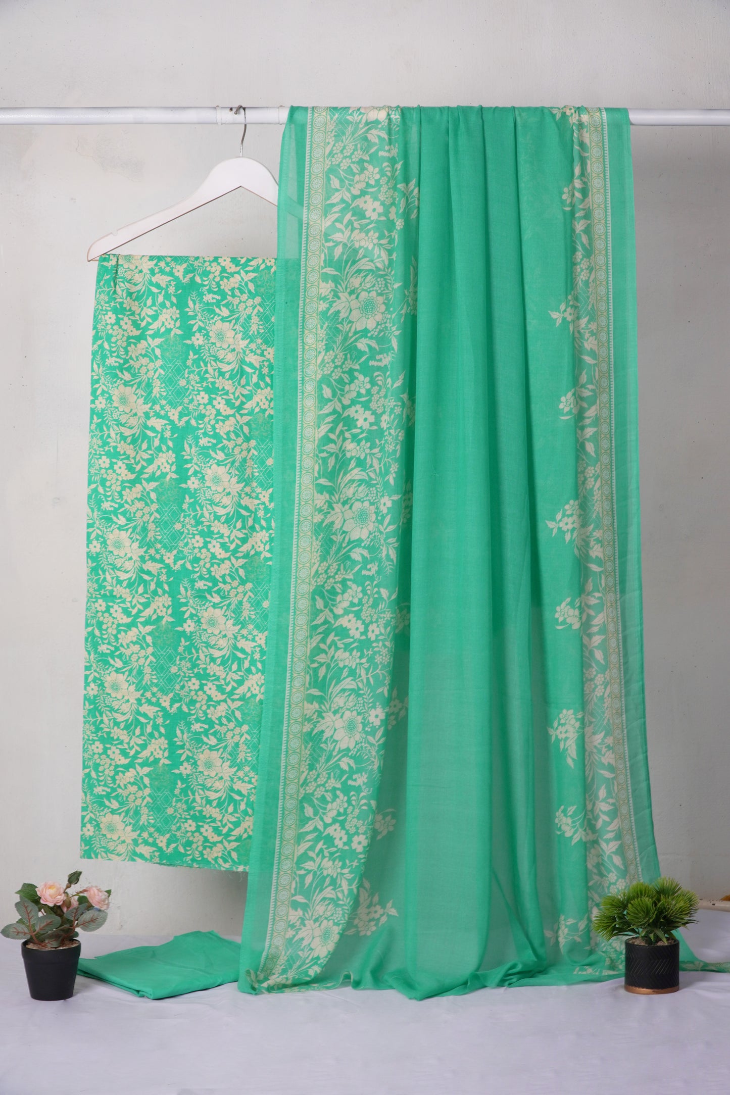 3Piece - Printed Lawn Suit LPT18