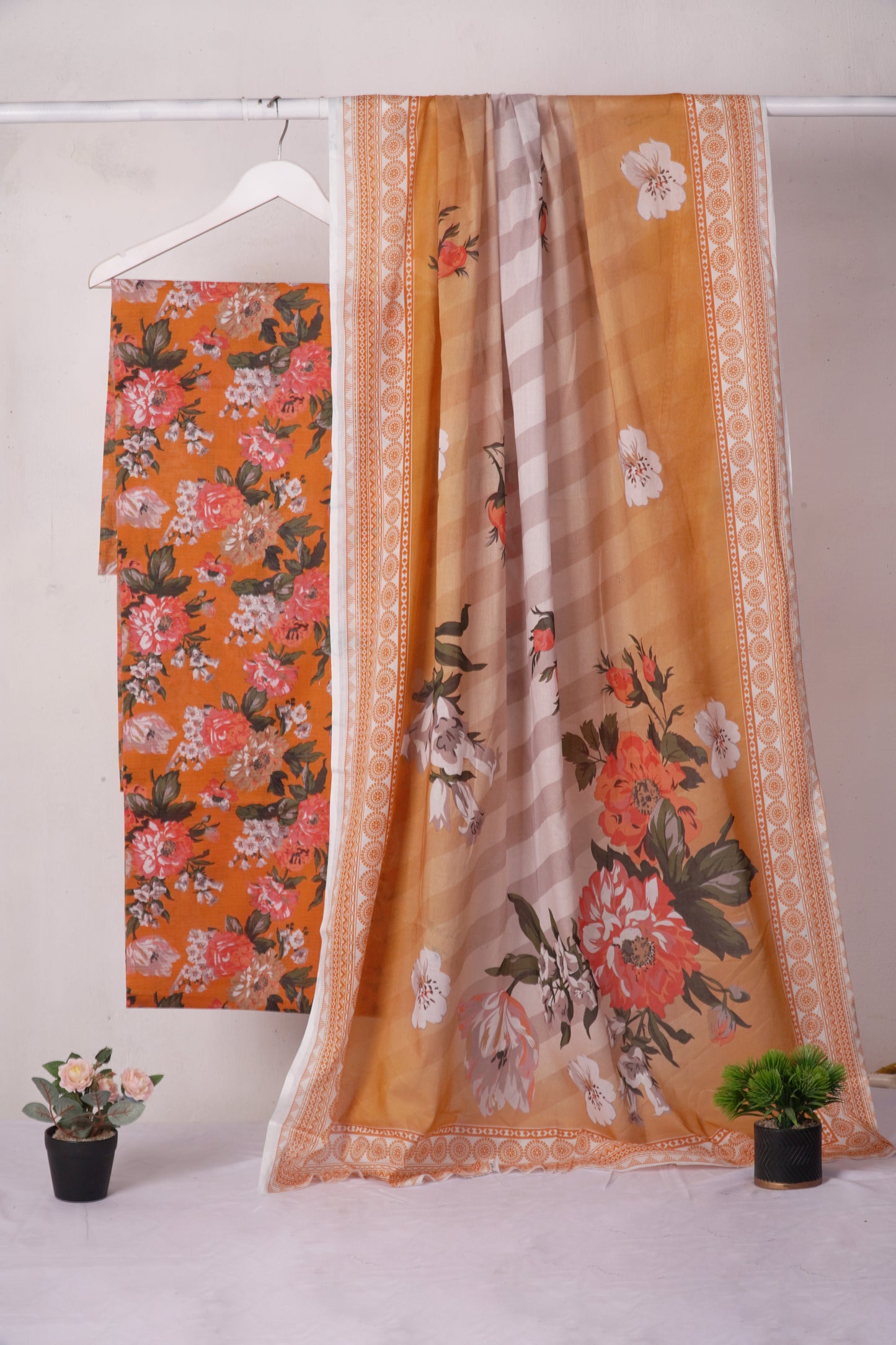 3Piece - Printed Lawn Suit LPT21