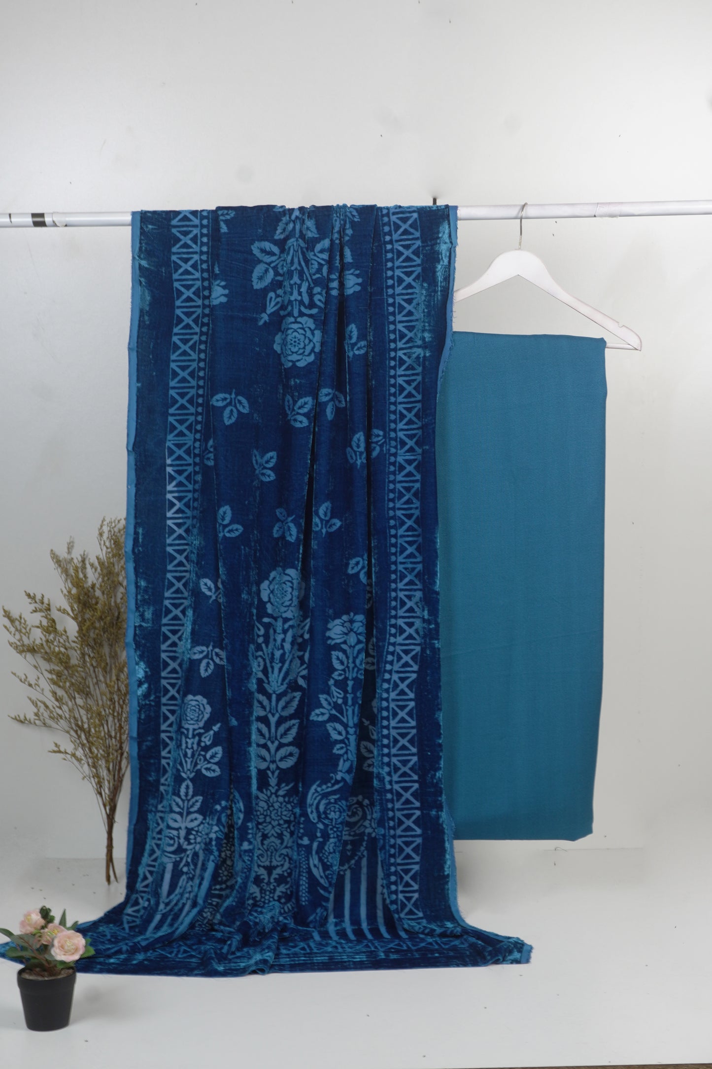 3 piece winter Palachi Shawl with Rice karandi shirt & Trouser (Zink ) LNED