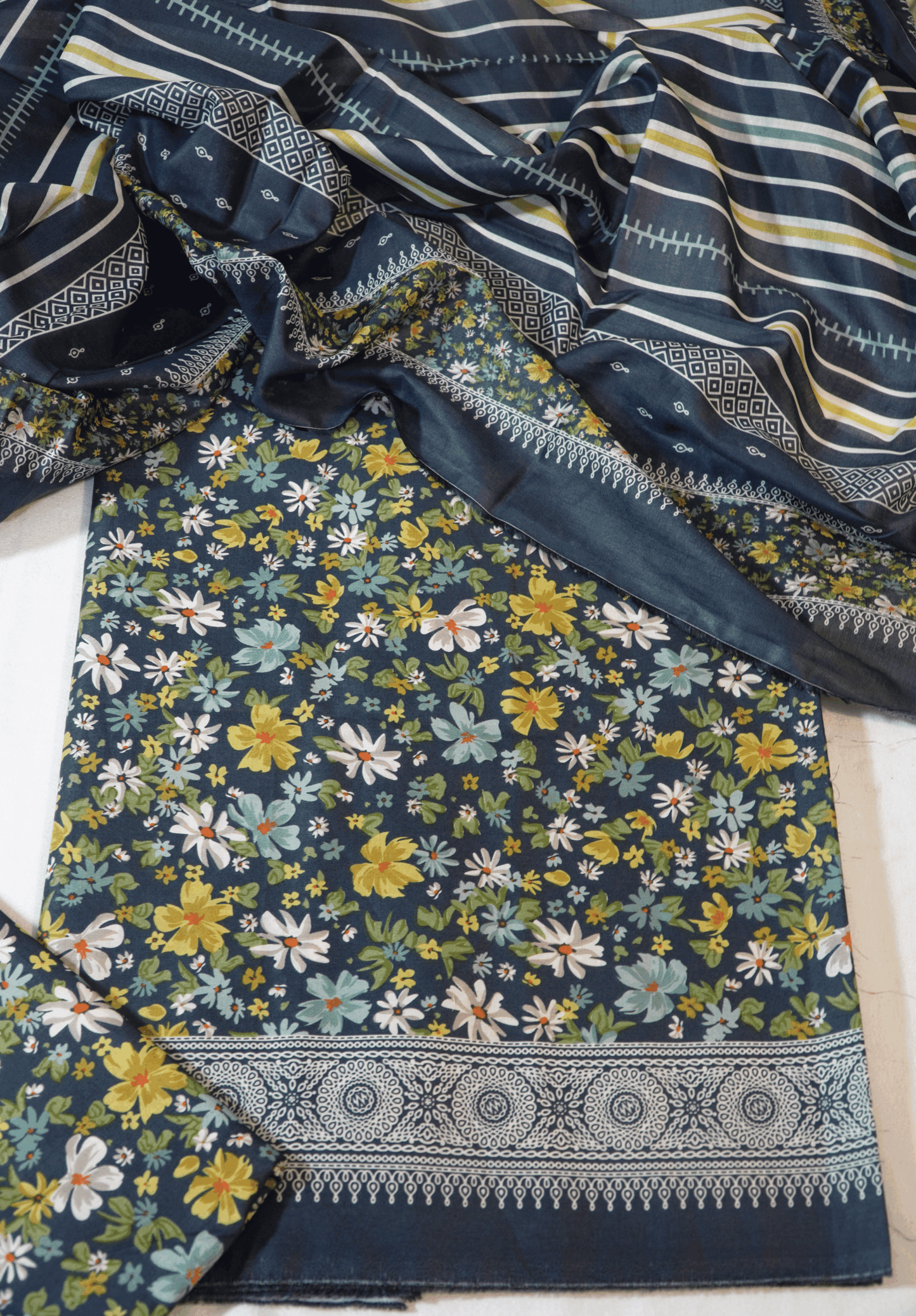 3Piece – Superior Printed Lawn Suit ₨3,090.00 ₨2,750.00 BS2401.9