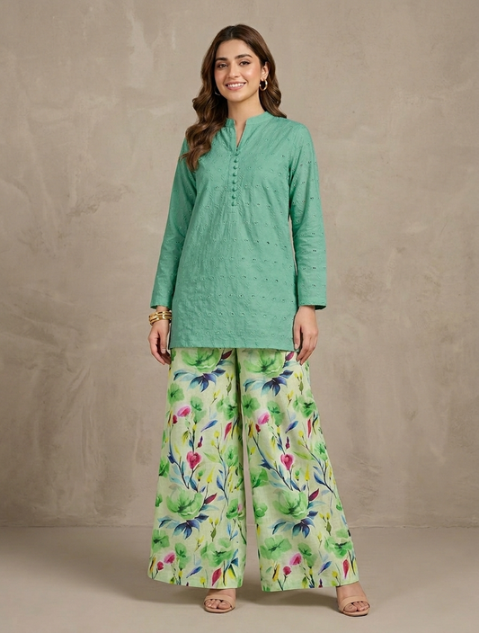 Unstithed Chicken booring shirt with printed trouser     D32