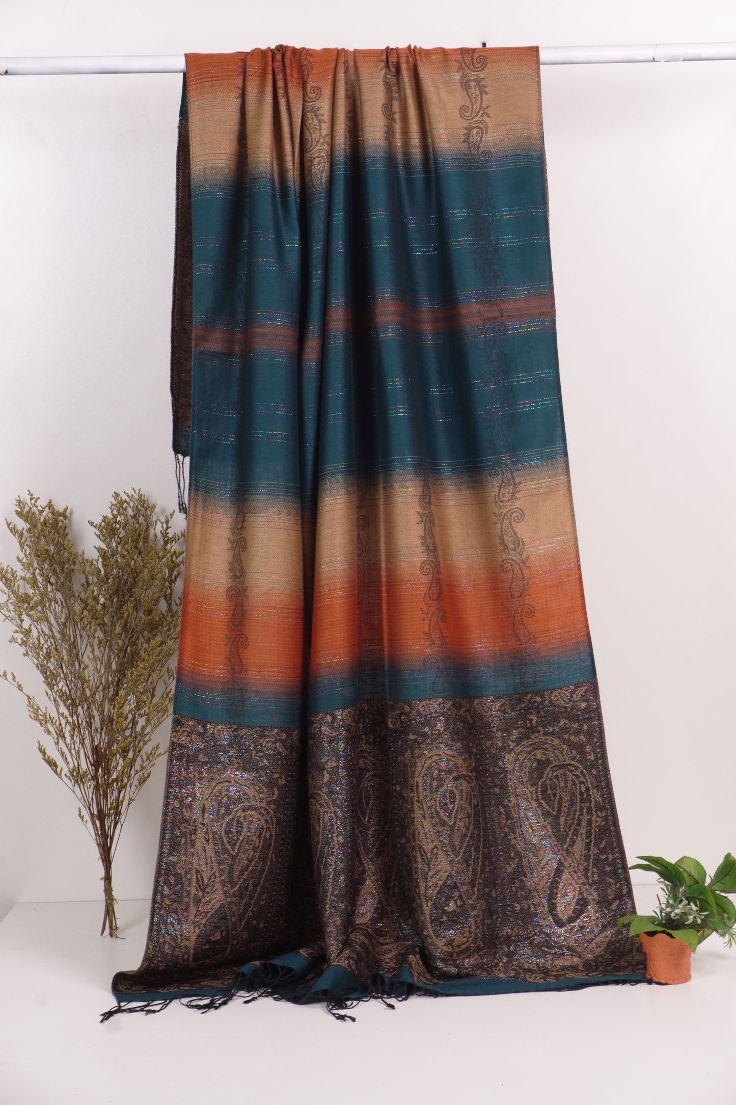 WINTER FANCY WOOL SHAWL DYE AND DYE 06