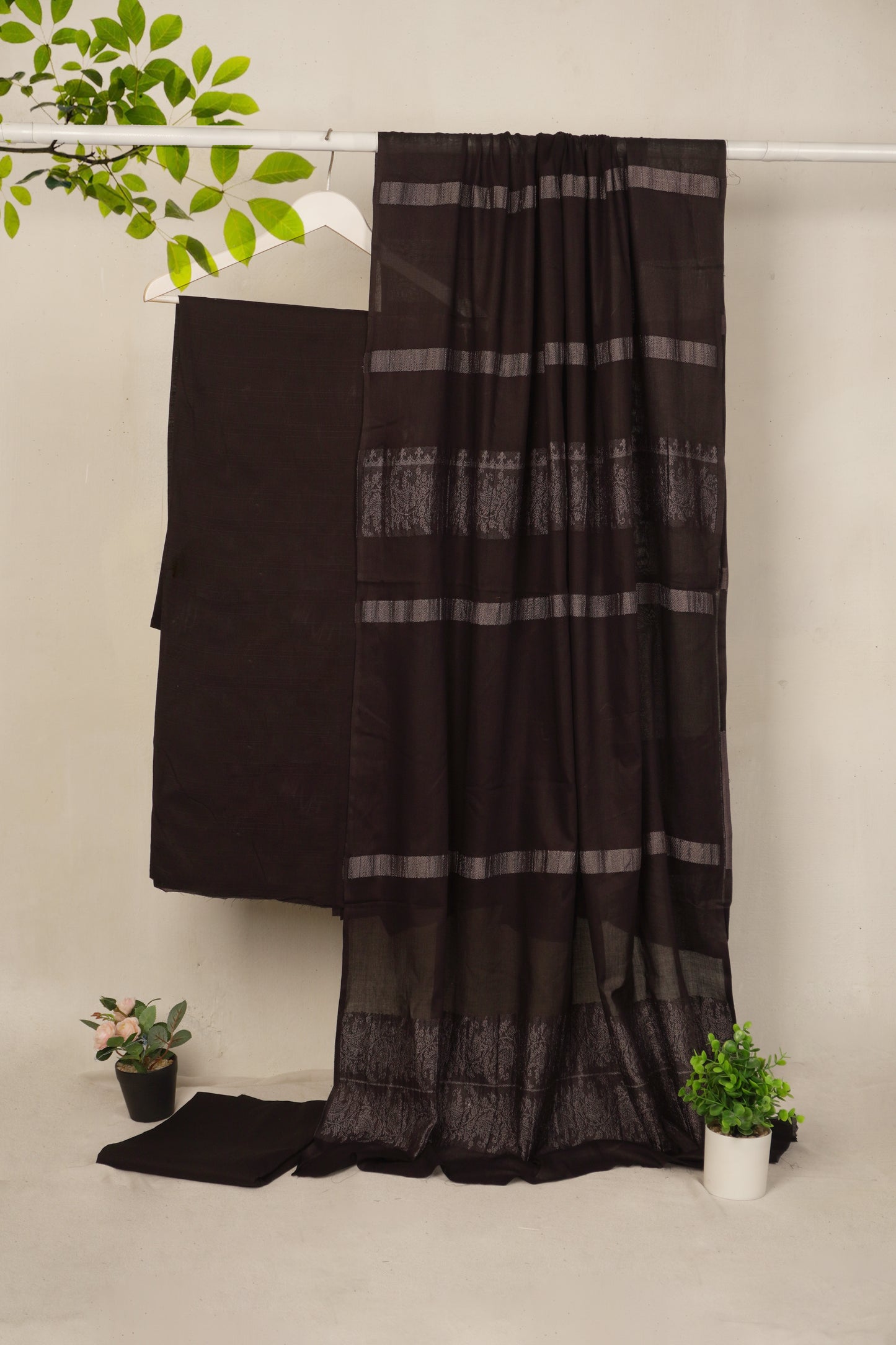 3 Piece  doria lawn with banarsi shawl black   BSL16