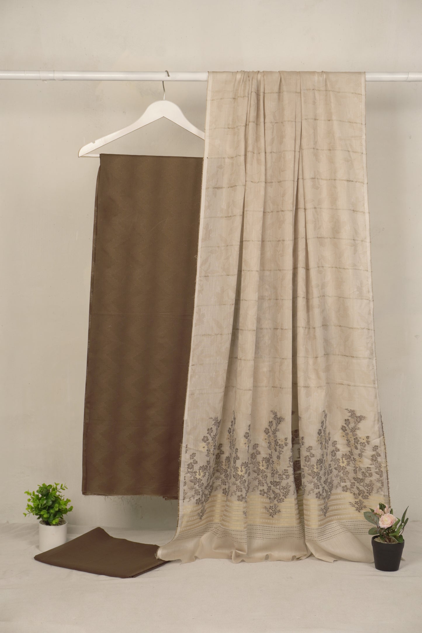 3 Piece  doria lawn with banarsi shawl with barosha shirt     BSL19