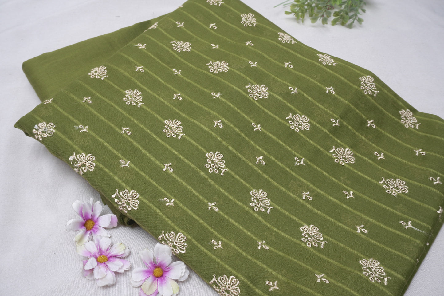 Lawn 2 piece embroidered boti needle work EB3