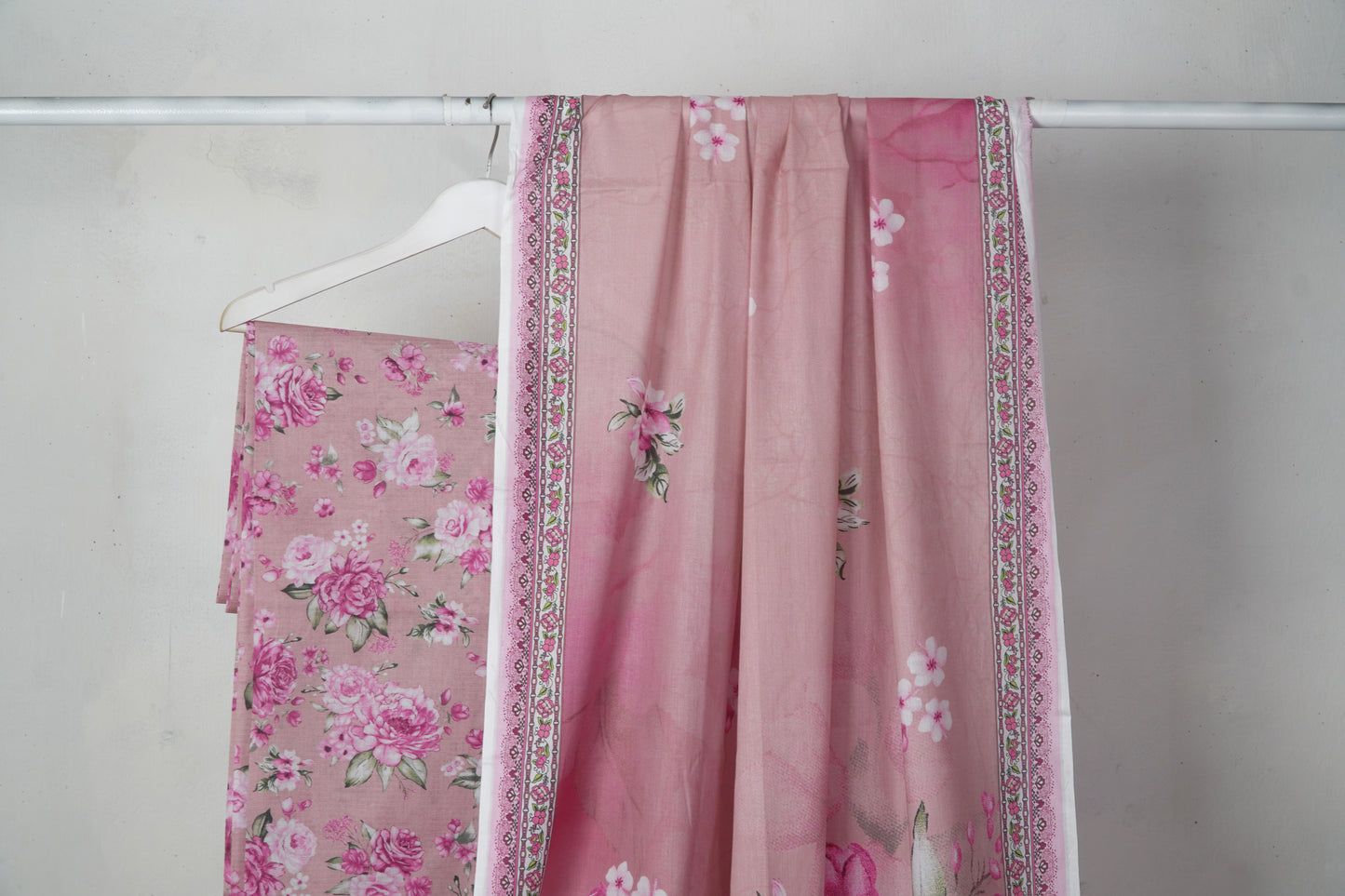 3Piece - Printed   Lawn Suit LPT24