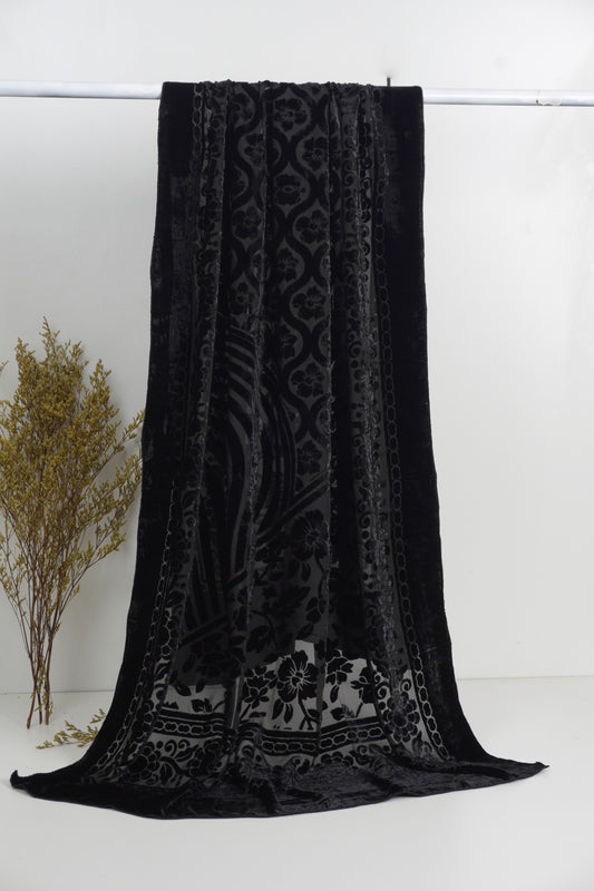 Winter Palachi shawl Ps1 black