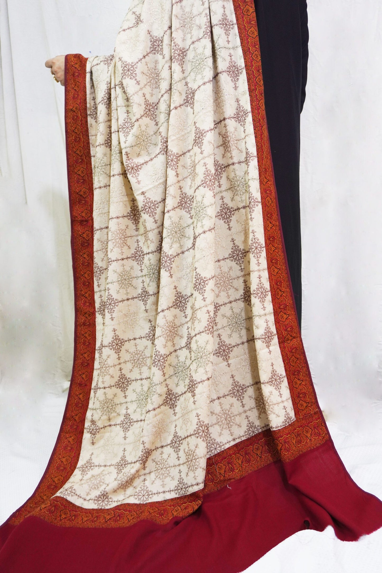 Kani Border Pashmina light skin Kashmiri Shawl