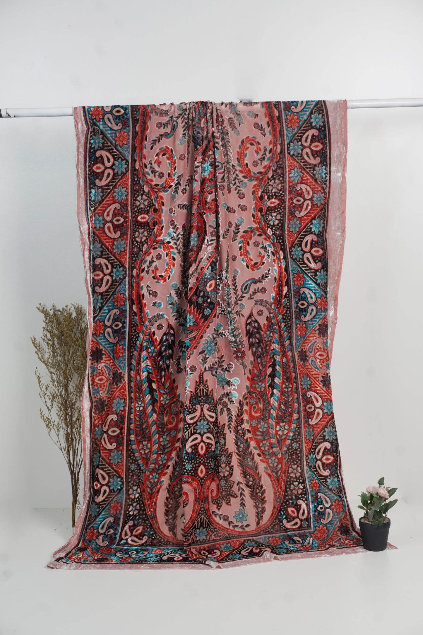 Printed Palachi shawl  pnk