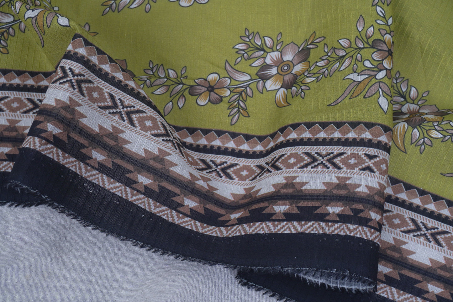 3Piece - Printed BANA DOORIYA Lawn Suit SRD5
